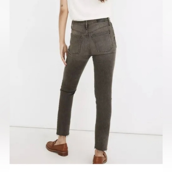 Madewell The Perfect Vintage Jeans in Cosner Wash Distressed - Picture 16 of 16